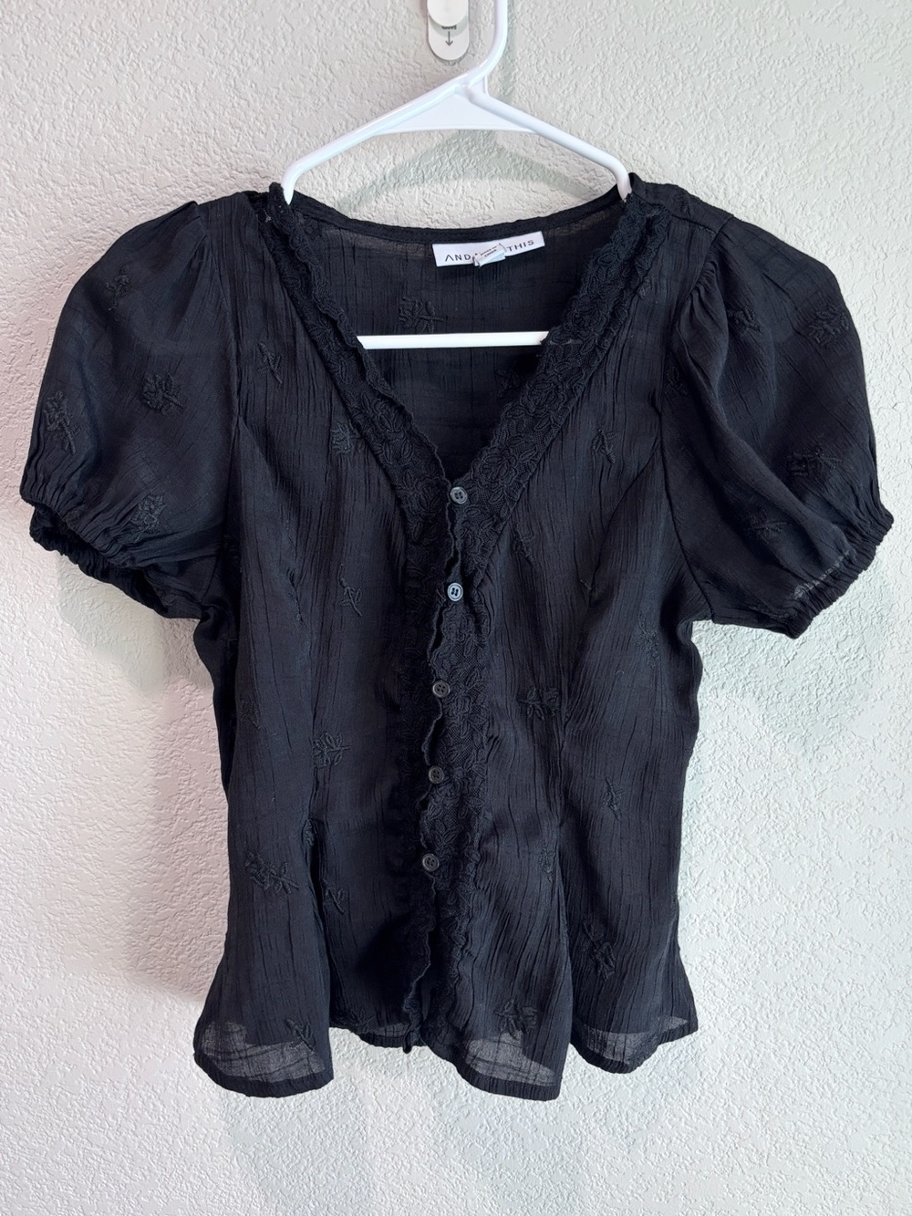 And Now This Crinkle Embroidered Puff Sleeve Blouse Top Black Women’s Size XS